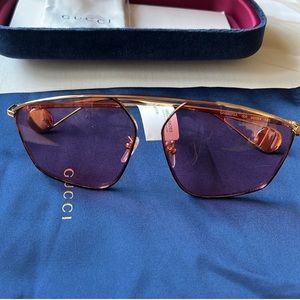 NWT Authentic GUCCI SUNGLASSES gold tone and pink. Made in Italy